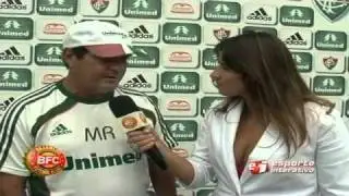 Brahmeira arranca sorriso e beijo de Muricy