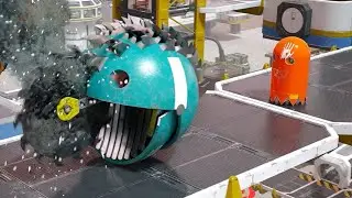 Can Pacman Defeat Evil Robots Like Robot Fish and Mecha Dog in a Labyrinth Full of Traps?