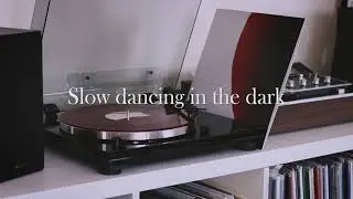 Joji - Slow Dancing In The Dark  (Vinyl Play)