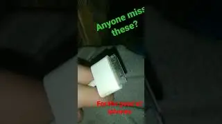 Old iPhone charger, iPhone 4