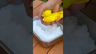 Snow-White Kinetic Sand Duck &mdash; Satisfying ASMR! #kineticsand #ASMR #satisfying  #snow #DIY