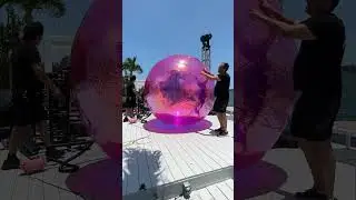 Мягкий. Блестящий. Неотразимо привлекательный для прокрутки.