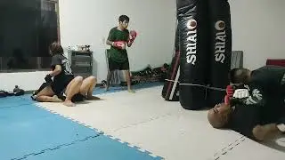 UN POCO DE TERAPIA EN LOS CONSULTORIOS DE PITBULL GYM JUNÍN DE LOS ANDES