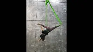 Aerial Hammock Waisted Bridge Split #aerialhammock