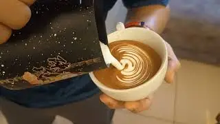 Rosetta latte art with adacrew pitcher