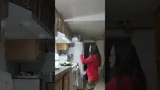 DANCING WHILE COOKIN GOODVIBES #short #dancing #cooking #food