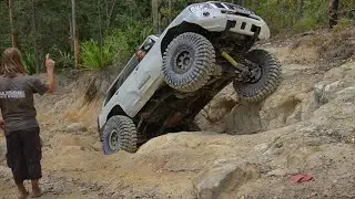 Suspenseful 4x4 Rock Crawl on 42