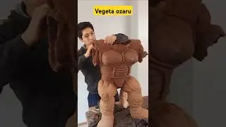 Vegeta ozaru en cer&aacute;mica. Trabajo en arcilla con la t&eacute;cnica de modelado directo .