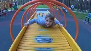 Развлечения для детей Парк развлечений Горки, батуты, карусели Fun for kids amusement Park