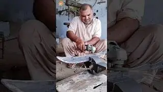 Rusty Bering in to knife 🗡️🔪 #shortvideo #restoration #chefs #blade #sword #knifeskills #knifereview