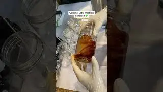Making Caramel Latte Marbled Candle