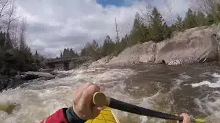 Rivi&egrave;re des fleurs en canot Esquif l'edge