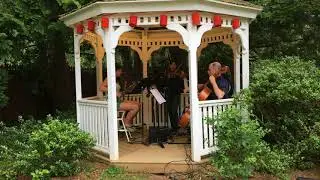 Chaiyya Chaiyya: trio - Synergismus