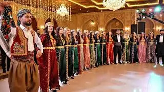 Kadınların muhteşem gösterisi  #halay #kurdish #kurtce #öneçıkar #dugunumuzvar #gelin  #halaybasi