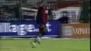 David Suazo aka La Pantera Nera. His best goals for Cagliari Calcio!