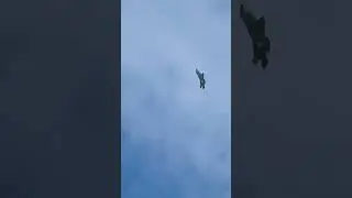 F-35 going straight up. #subscribe #awesoom #militaryaircraft #military #militaryjets #aviation