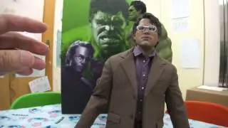 Hot Toys 1/6 Scale MMS230 The Avengers Bruce Banner & Hulk Regional Premium Edition In Stock