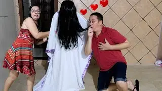 A GAROTA MISTERIOSA BEIJOU O NILDO