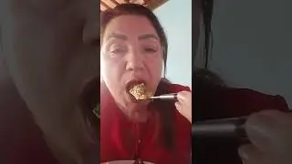 Cheguei e já vou almoçar meu povo, vamos?