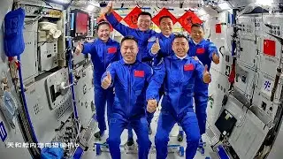 Shenzhou-20 hatch opening