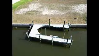 🌊 NW Cape Coral Waterfront Gem !