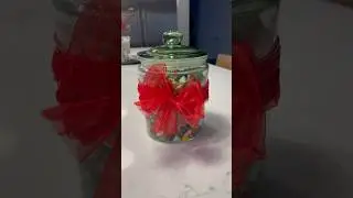 Конфетный салат &mdash; это необходимость на каждый праздник в нашей семье 🍭🎄🎁 #рождество #конфеты #пра...