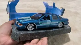 Unboxing - Lowrider a escala 1:24 (1993 Chevy Caprice)
