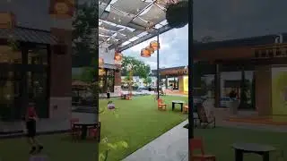 Avenue Mall