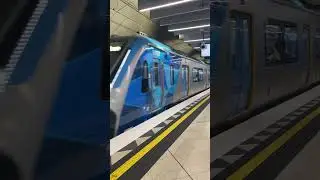 Metro HCMT Set #62 to East Pakenham arriving into Parliament Station #train #melbourne