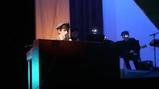 Future Stars 2012: Andrew Ne. sings 