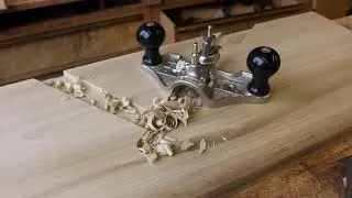 Using a Router Plane, part 1: handtool techniques for cutting a dado for stair treads and risers.