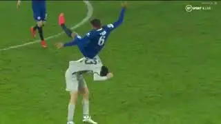 Roko Simic dangerous challenge on Thiago Silva