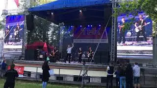 The Feet - Ty a tvoja sestra (No Name)