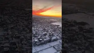 Провожает закат 🌅 Бронь полётов:+7(915)077-08-90