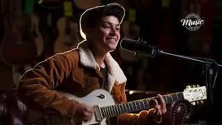 A beautiful Love song for my wife! 'Adore' by Andrea Kirwin live at Mooloolaba Music