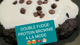 HEALTHY BROWNIE  SUNDAE (recipe below)