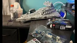 Bricks and minifigures review song Star Wars main title theme by John Williams
