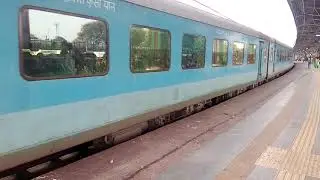 Howrah-Puri Shatabdi Express departing Howrah
