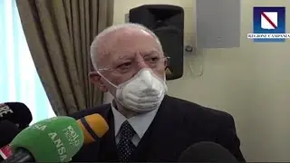 Vaccini, De Luca: «Governo sbaglia, terze dosi subito a tutti»