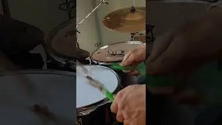 Flyingfingers technique practice.