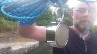 magnet fishing we found our first cash box