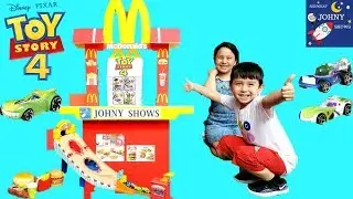 Toy story 4 Hot Wheels Custom Happy Meal In DIY McDonald's Drive Thru Pretend Play