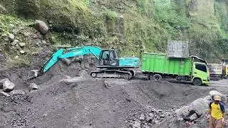 Excavator digging sand part 19