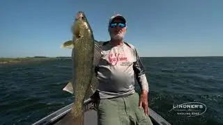 Legends Fish Legends! BIG Walleye Snap-Jigging Set-Up! #walleye #walleyefishing #stcroixrods