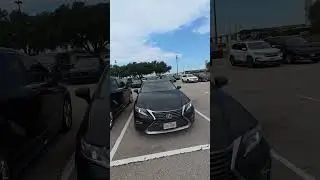 DFW Airport Uber bekleme alanında hangi ara&ccedil;lar var? #amerikadahayat #uber #uberdriver