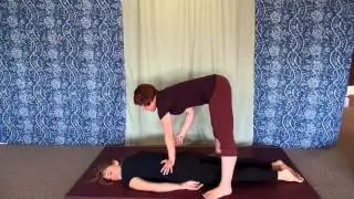 How to Palm Sen Lines on the Back in Thai Yoga Massage