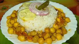 Vegan Chickpea Curry with Rice &ndash; Indian Recipe Loved Worldwide!