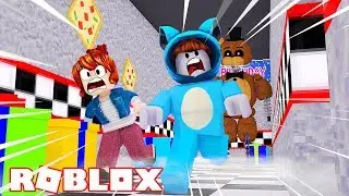 ¿PODRIAS ESCAPAR de FIVE NIGHT AT FREDDY por la NOCHE? 😱 BEBE MILO ROBLOX PIZZERIA FREDDY TIMO MORA