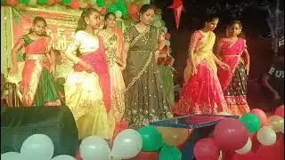 జెస్సి పాప గ్రూప్ డాన్స్ 