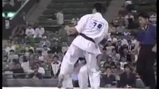 Kyokushin Karate  KO middle & knee kick
